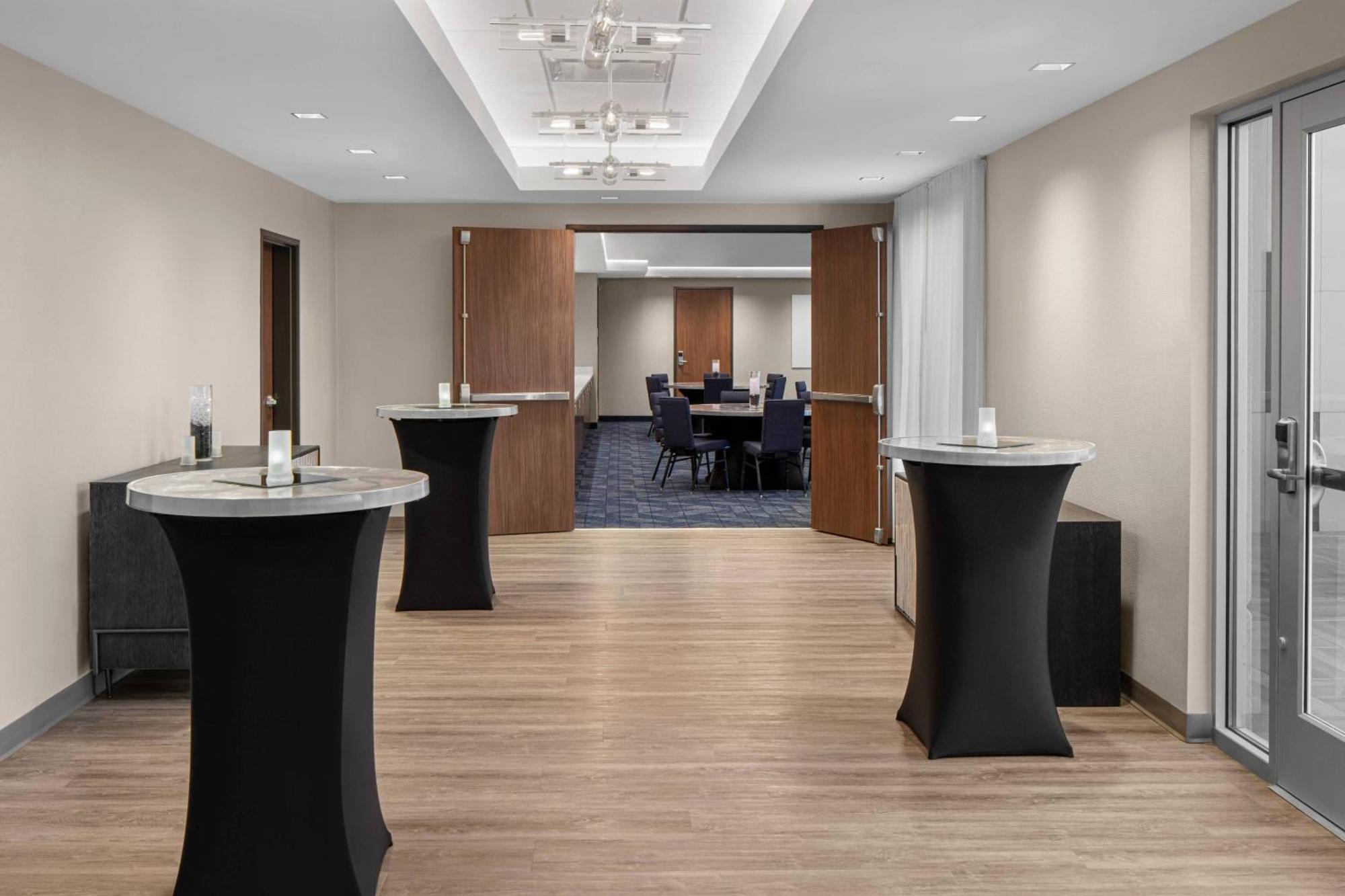 Courtyard By Marriott I-10 West/memorial Otel 3*