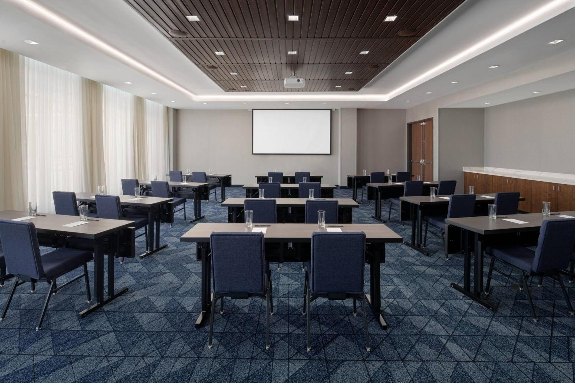 Otel Courtyard By Marriott I-10 West/memorial